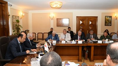 وزيرا النقل والتموين: إجراءات لزيادة نقل البضائع بقطارات وبوارج نهرية