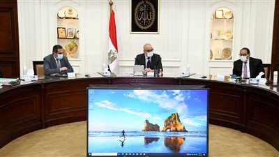 الجزار يستعرض مشروع إعادة تخطيط وتطوير المدخل الجنوبى لمدينة الجيزة