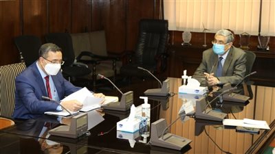 وزير الكهرباء يلتقي سفير الهند لبحث سبل تعزيز التعاون