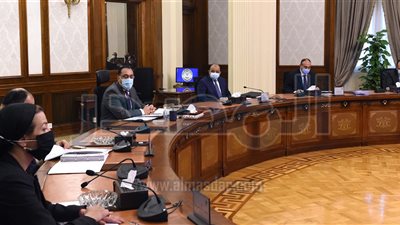 مدبولي يوجه ببدء التشغيل التجريبي لمنظومة نظافة الشوارع في 4 محافظات