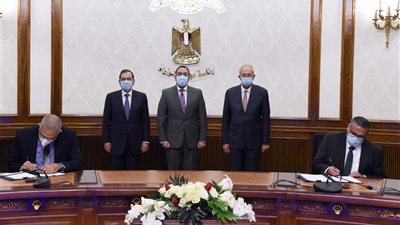 توقيع عقد إنشاء أكبر مجمع للبتروكيماويات في السخنة باستثمارات 7.5 مليار دولار