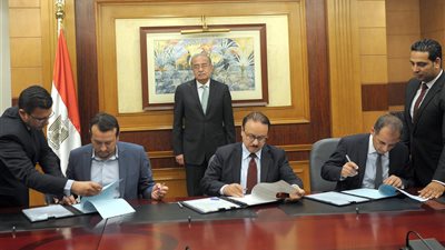 توقيع اتفاقية بين مصر واليونان وقبرص لإنشاء شركات اتصالات