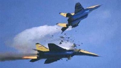 تصادم طائرتين من طراز 