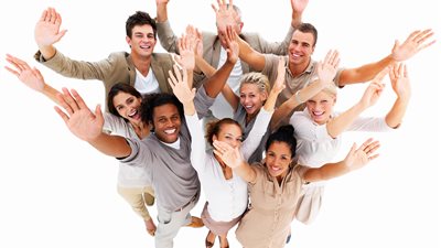 دراسة: وجود أشخاص يعملون حولك يساعدك على التركيز