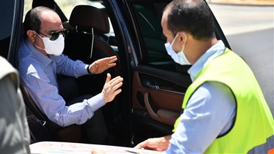 السيسي يتفقد عددًا من الطرق والمحاور والكباري بمنطقة شرق القاهرة