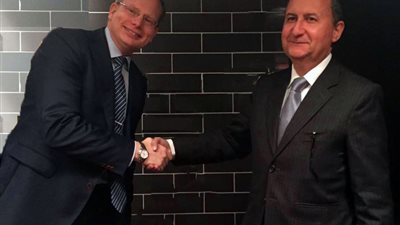 وزير التجارة يبحث مع رئيس «فولفو» تصنيع السيارات الذكية بمصر