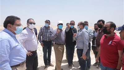 وزير النقل يتابع تنفيذ القطار الكهربائي العين السخنة-مرسى مطروح