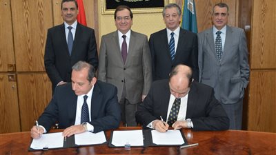 توقيع القرض التمويلي لمشروع إنشاء وحدتي إصلاح وتحسين النافتا