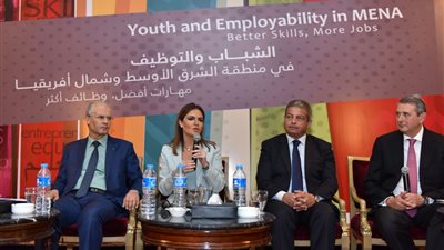 سحر نصر: لن تحدث تنمية شاملة إلا بنجاح المشروعات الصغيرة للشباب