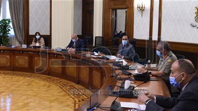 مدبولي يتابع موقف «حياة كريمة» وإحياء القاهرة التاريخية وممشى أهل مصر