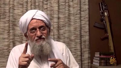 الظواهري يبايع أمير طالبان الجديد