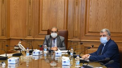 وزير الإنتاج الحربي يتابع الخطط الاستثمارية والبحثية لشركات الوزارة
