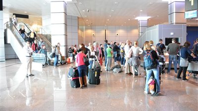 1600 سائح ألماني يصلون مطار الغردقة