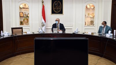 وزير الإسكان يتابع الموقف التنفيذي لوحدات «سكن لكل المصريين»