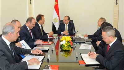 السيسى يستعرض مستجدات مشروع القطار الكهربائي بالعاصمة الإدارية الجديدة
