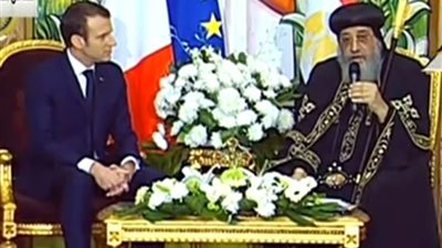 الرئيس الفرنسي في جولة داخل كاتدرائية العباسية (فيديو)