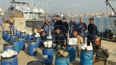 القوات البحرية تحبط محاولة تهريب مواد مخدرة عبر سواحل دمياط