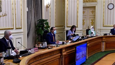 الحكومة تقر الحد الأدنى لأجور الموظفين والعاملين بدءاً من يوليو المقبل