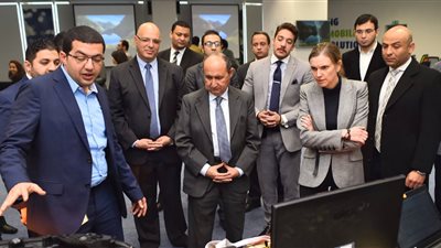 وزير التجارة ونظيرته الفرنسية يتفقدان مقر «فاليو مصر»