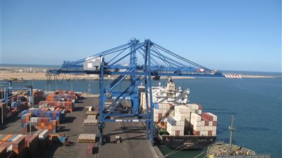 ميناء دمياط يستقبل 9 سفن حاويات وبضائع عامة خلال 24 ساعة