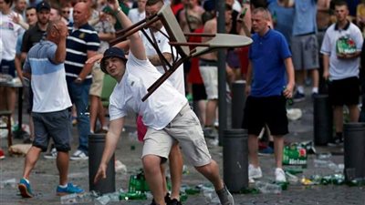 يورو 2016: اعتقال 2 من مشجعي رومانيا في باريس  