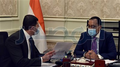 مدبولي يستعرض ملفات عمل الهيئة العامة للاستثمار والمناطق الحرة