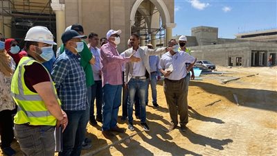 مسئولو «الإسكان» يتابعون سير العمل بمشروعات مدينة العلمين الجديدة