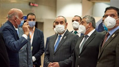 وزير الطيران يتفقد مطار شرم الشيخ الدولي