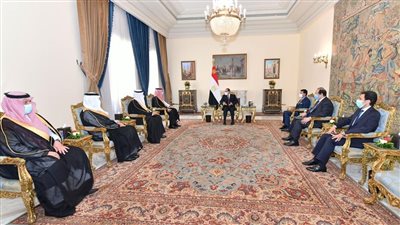 السيسي لوزير الرياضة السعودي: اهتمام كبير بالنشء والشباب في مصر