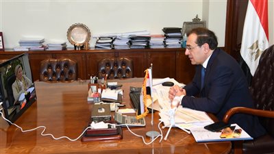 الملا وفؤاد يبحثان مستجدات إحتواء التلوث البترولي شمال الغردقة