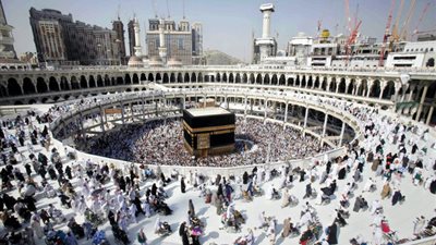 رئيس الوزراء يتلقي تقريرًا عن الشركات السياحية المخالفة لضوابط الحج