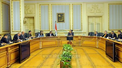 اجتماع وزاري لبحث التوسع في إقامة منافذ السلع الغذائية