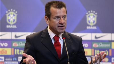 رسمياً.. إقالة دونجا من تدريب 