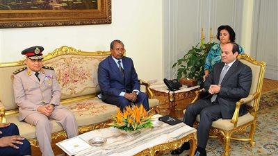 تفاصيل لقاء السيسي وزير الدفاع التشادي