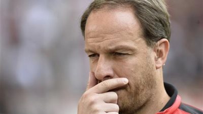 شتوتجارت يقيل المدرب تسورنيجر بسبب النتائج السيئة