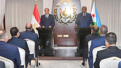 السيسي: توفير الدعم اللازم لزيادة الاستثمارات المصرية في جيبوتي
