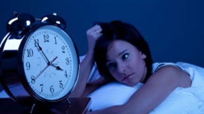 بحث جديد ينصح بتأخير الخلود للفراش لعلاج الأرق