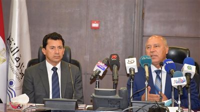 وزيرا الشباب والنقل يناقشان الاستعداد لبطولة Iron Man الدولية