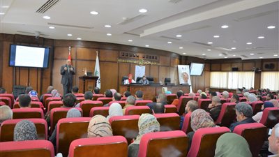 «القومي للإدارة» يُدرب ممثلي الشهر العقاري المتقدمين لـ«التميز الحكومي» 