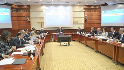 الحكومة تؤجل مناقشة لائحة قانون الاستثمار للأسبوع المقبل