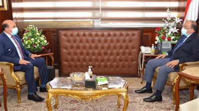 وزير التنمية المحلية يتابع مستجدات مشروع تطوير الريف في أسوان