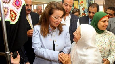 غادة والي تترأس أول اجتماعات 