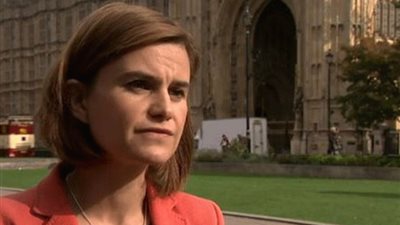 وفاة نائبة بريطانية بعد إطلاق الرصاص عليها