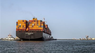 ميناء دمياط يستقبل 11 سفينة حاويات وبضائع عامة خلال 24 ساعة