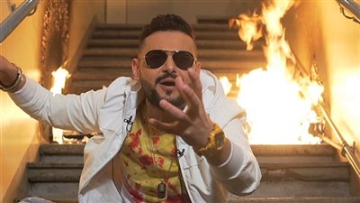 رامز جلال لصابر الرباعي: طب ماتخليها الخماسي عشان الحسد