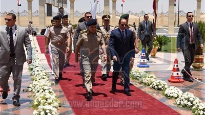 فيديو: لقاء السيسي بقادة القوات المسلحة في ذكرى العاشر من رمضان