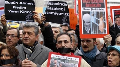 واشنطن تعرب عن قلقها إزاء القبض على صحفيين في تركيا