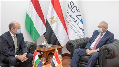 رئيس المنطقة الاقتصادية يبحث مع سفير المجر سبل ومجالات التعاون