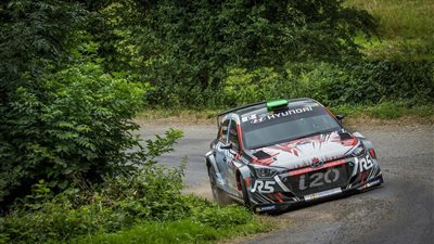 هيونداي تطلق برنامجا للبحث عن نجم مستقبلي لبطولة العالم للراليات