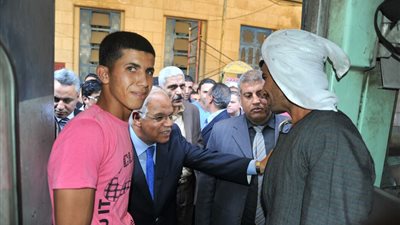 صور: وزير النقل يتفقد 